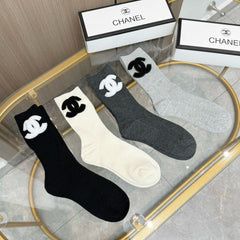 CHANEL 26S CREW SOCKS 395180 (1 BOX)