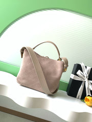 CHANEL 26S BUCKET SHOULDER BAG MEDIUM 29 IN LIGHT BEIGE SUEDE AND CALFSKIN GOLD HARDWARE