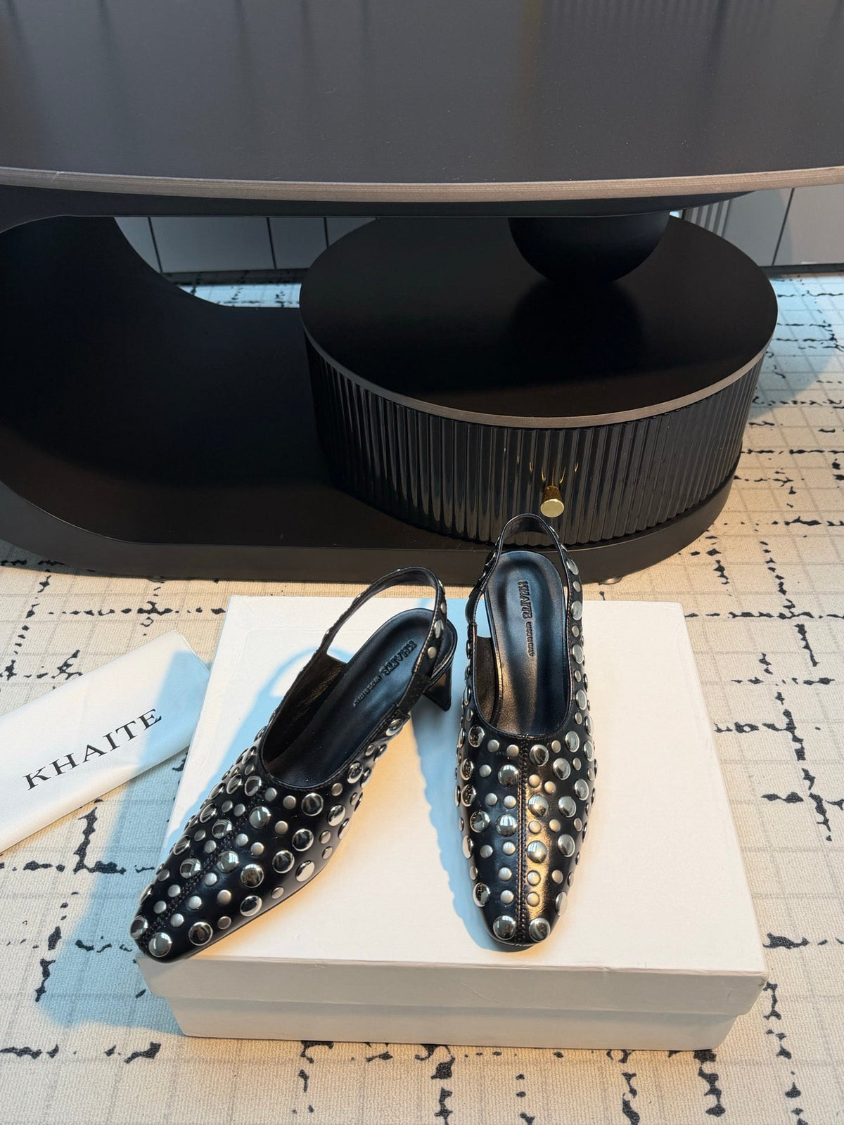 Khaite/26SS NEW Punk style rivet Roman sandals