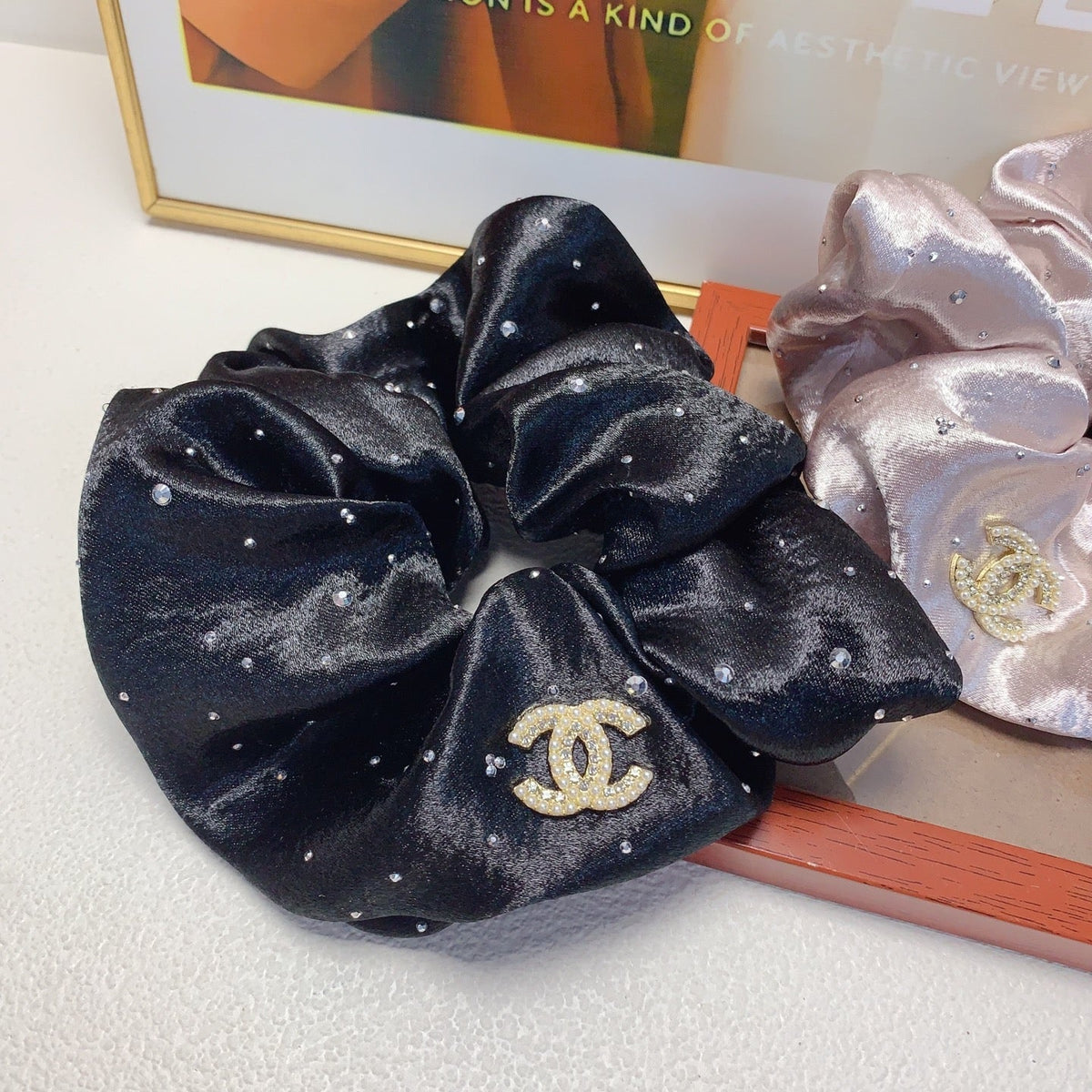 chanel/26SS NEW Gypsophila pearl logo rubber band hair tie