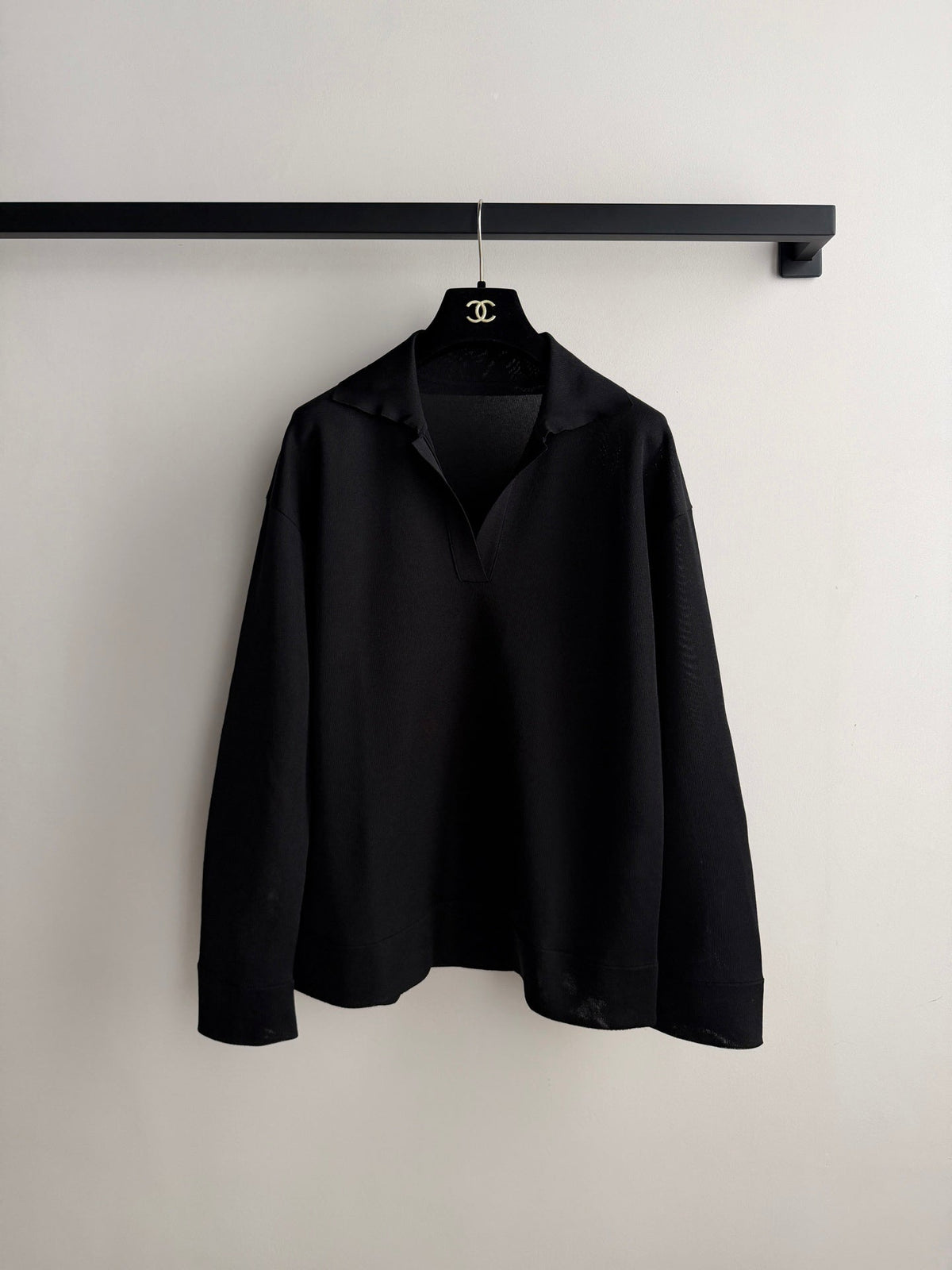 26SS NEW Black Collared Loose-fitting Pullover