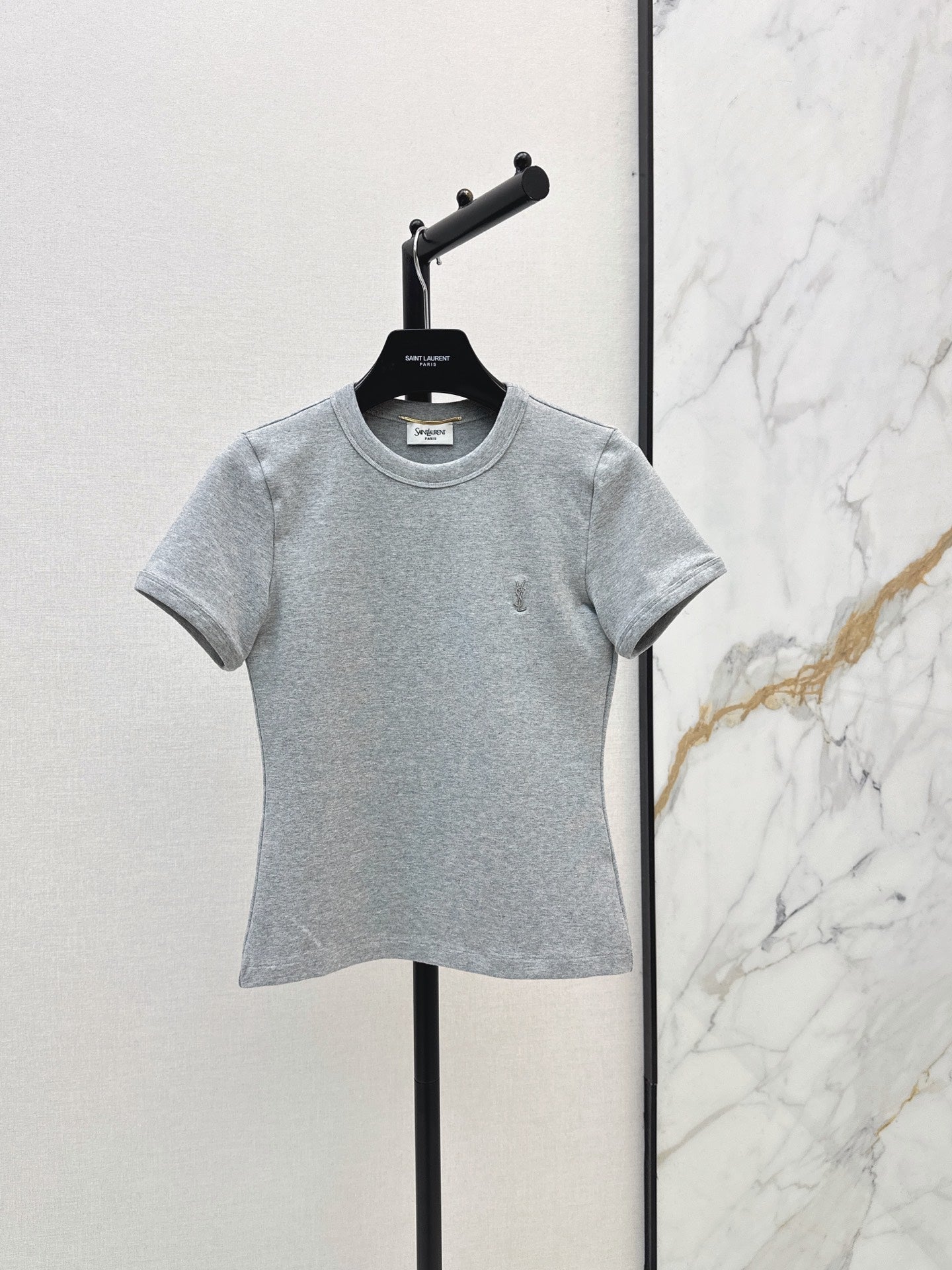 26SS NEW Versatile Small Logo Embroidered T-Shirt 🩶