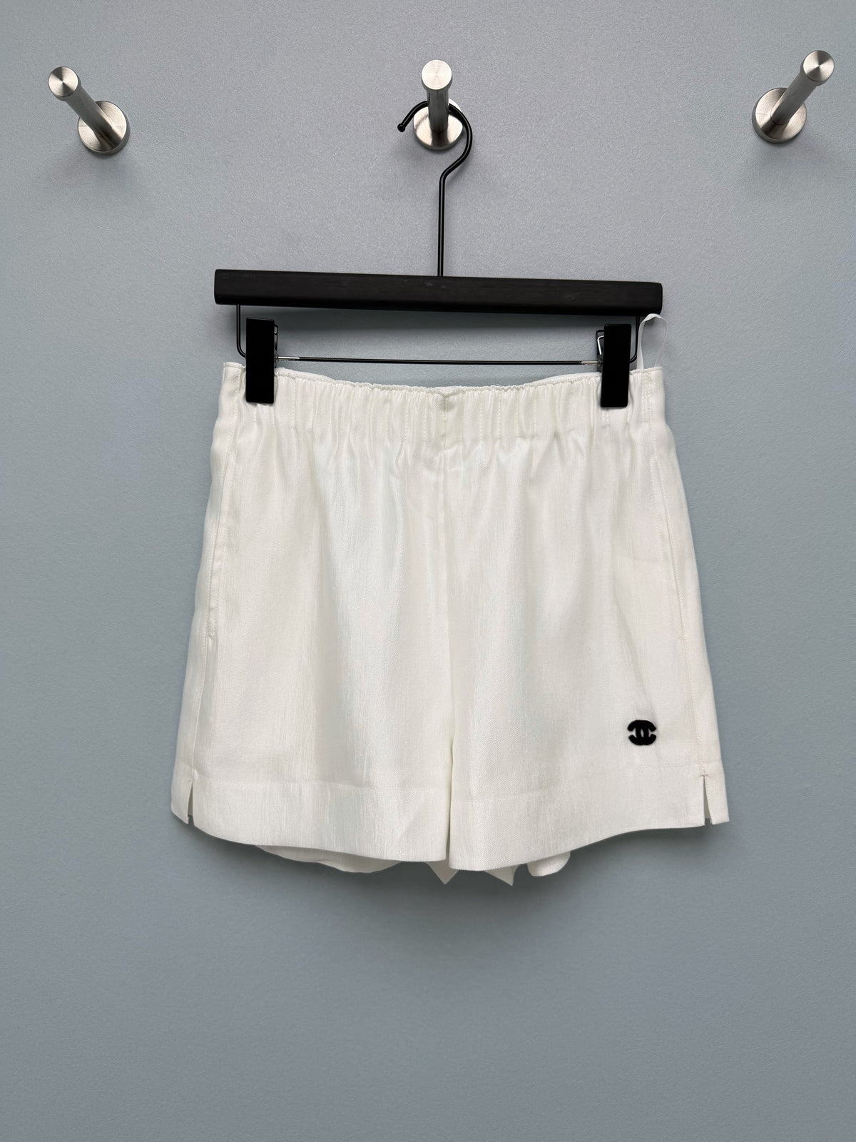 26SS NEW Satin Elastic Embroidered Shorts