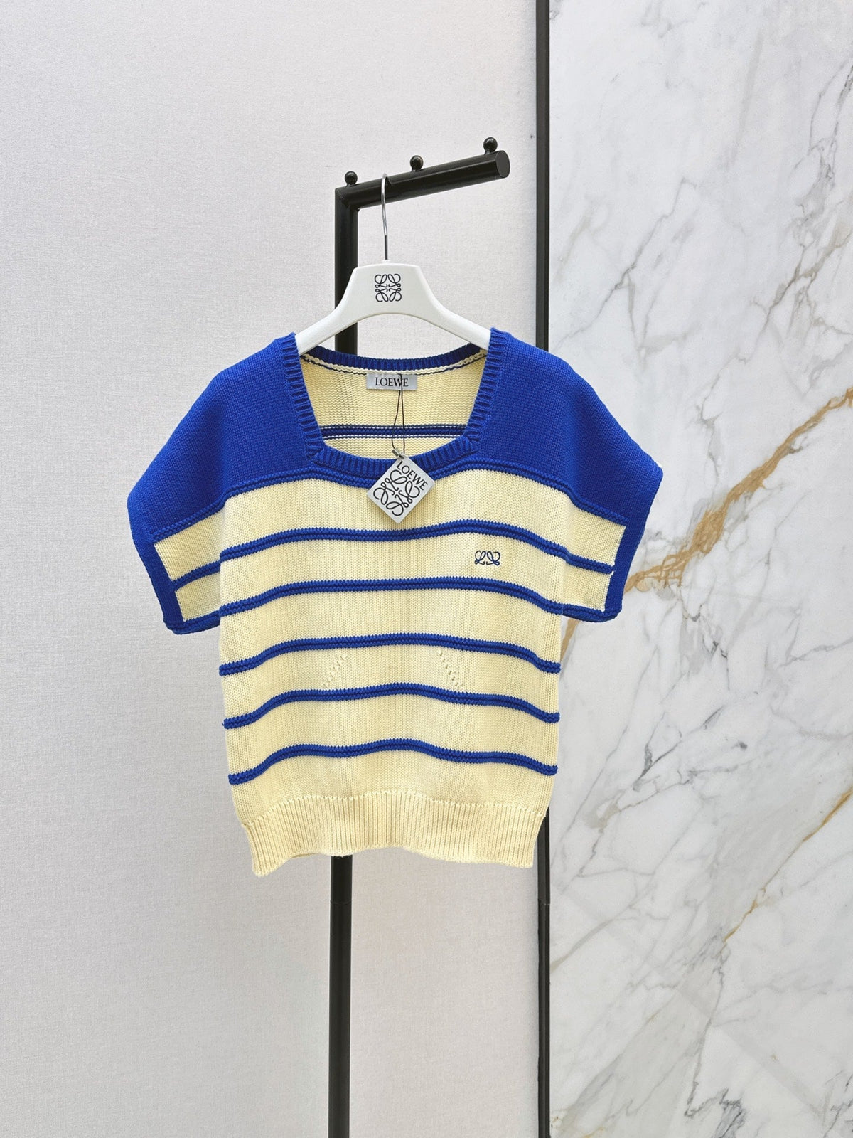 26FW New Short-Sleeved Knit Top with Blue Stripes and Square Neck 🩵