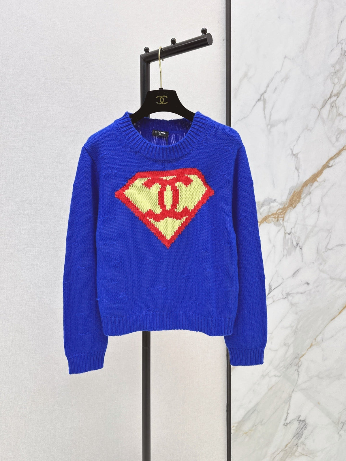 26FW New Crew-Neck Sweater in Red & Yellow 🩵