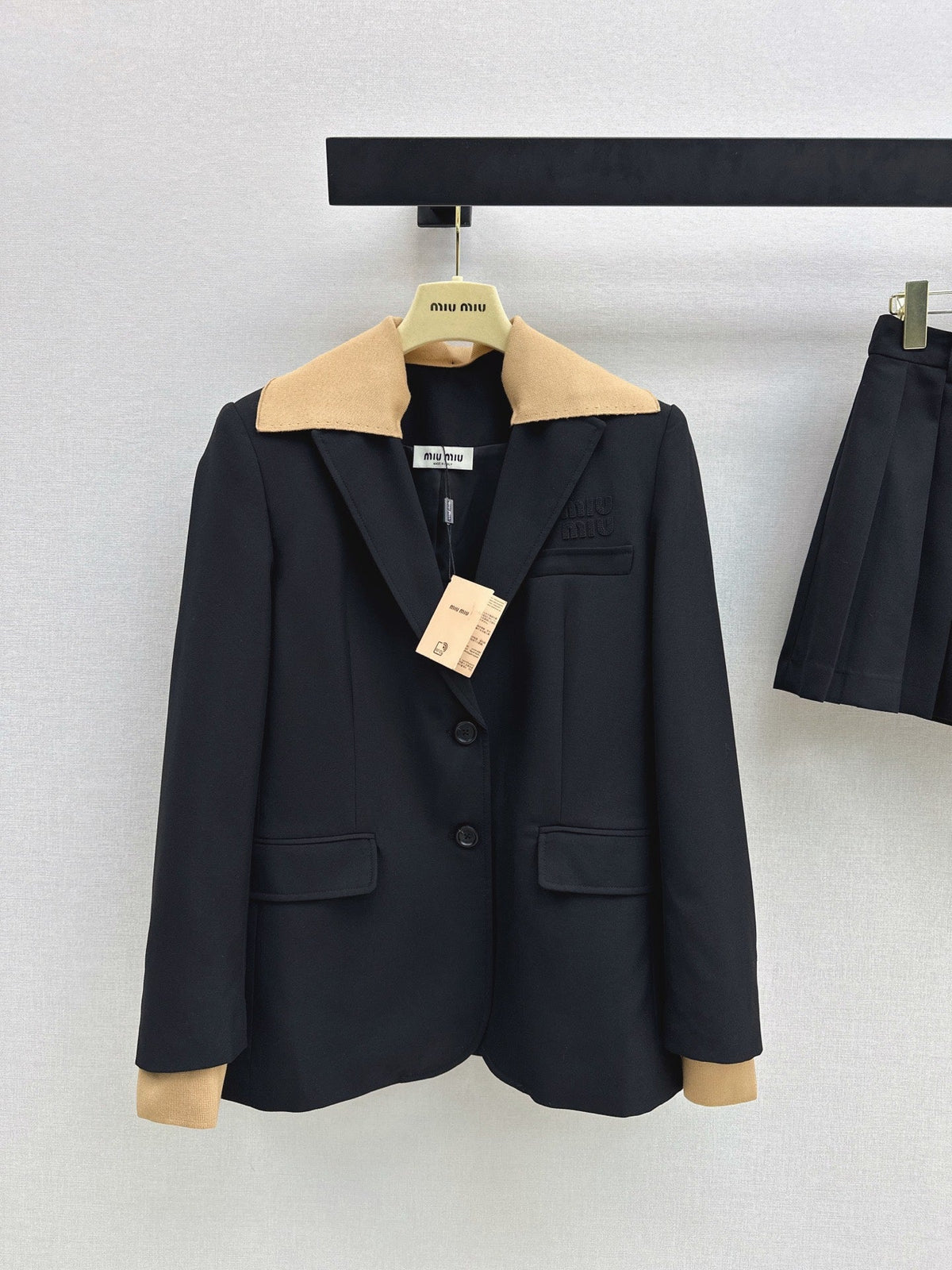 26FW New Blazer with Faux-Layered Knit Collar 🖤