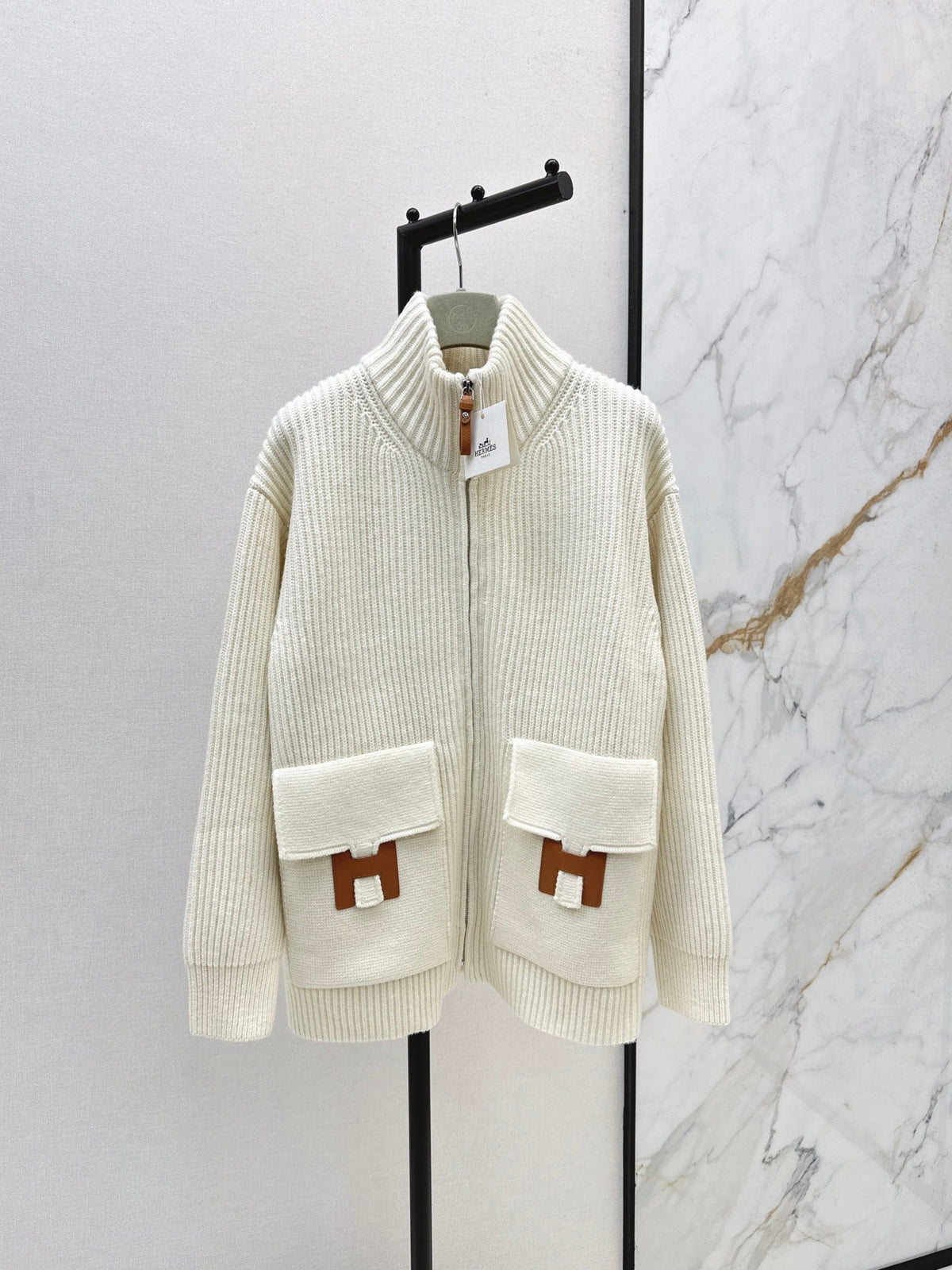 🔥Highest Quality🔥26FW New Classic Wool Knit Jacket with H-Pattern Pocket Detail 🖤