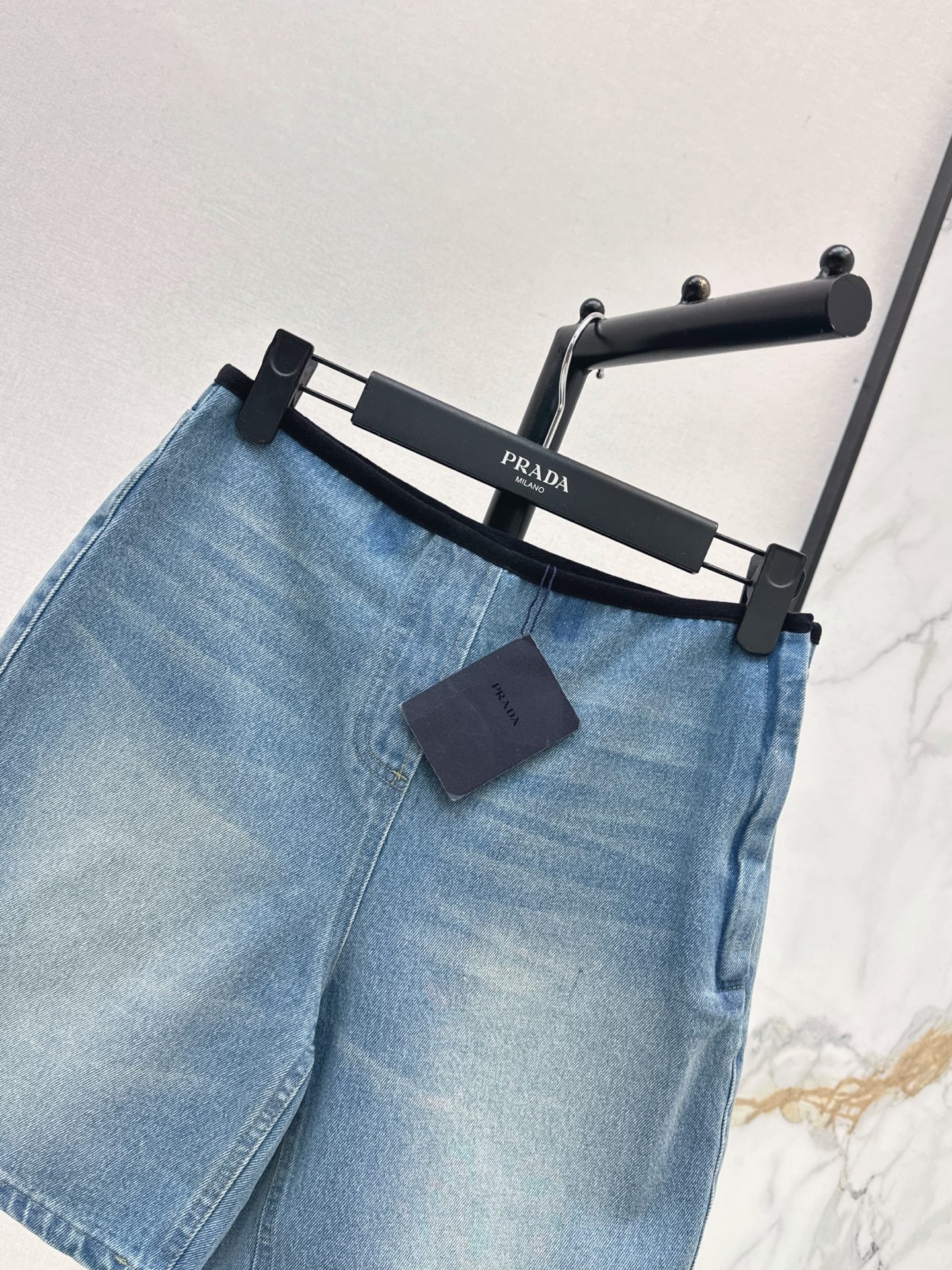 26FW New High-Waisted Denim Bermuda Shorts 🩵