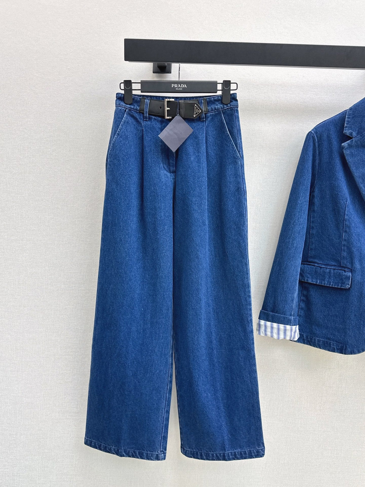 26FW New Straight-Leg Jeans with Belt Detail 🩵