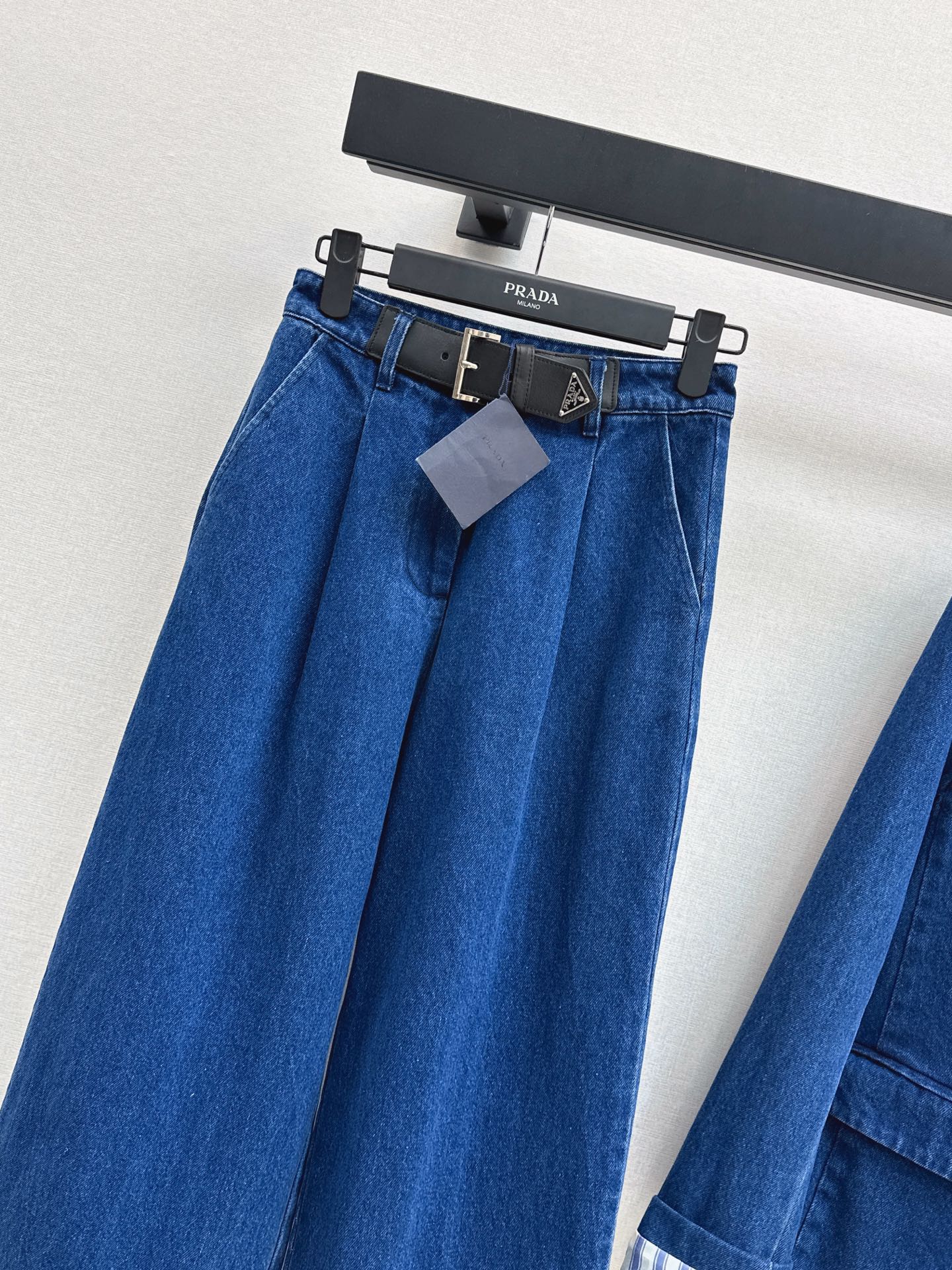 26FW New Straight-Leg Jeans with Belt Detail 🩵