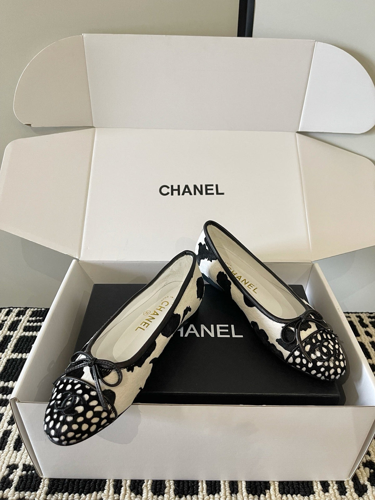 26FW New Classic Flats
