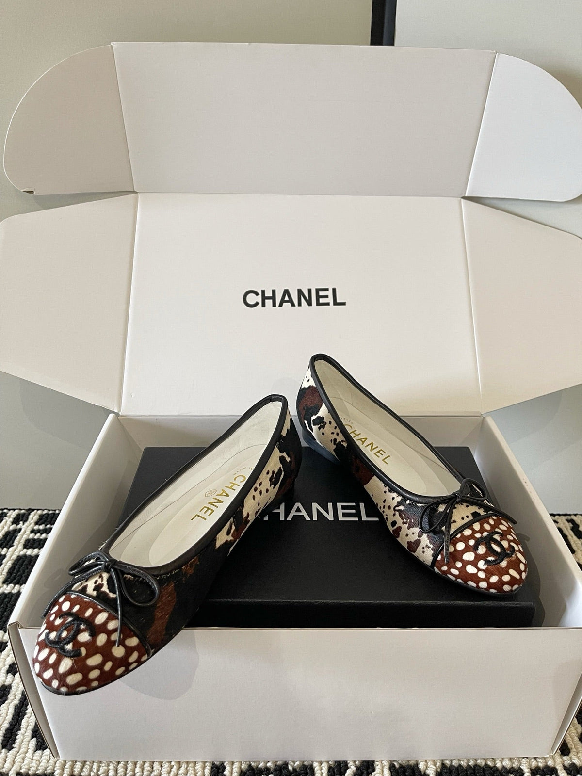 26FW New Classic Flats