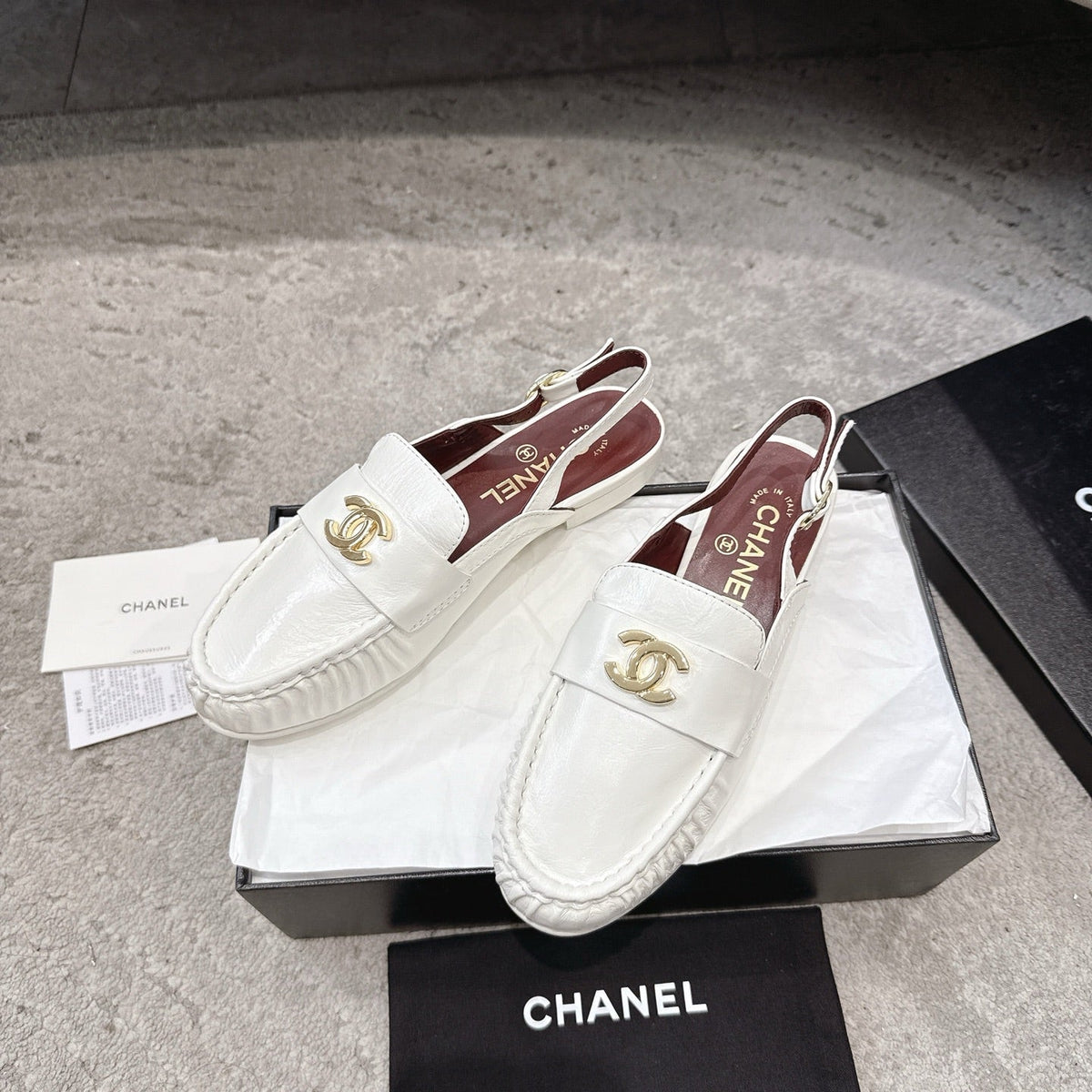 26FW New Pleated Flat Mules – Vintage-Style Closed-Toe Sandals