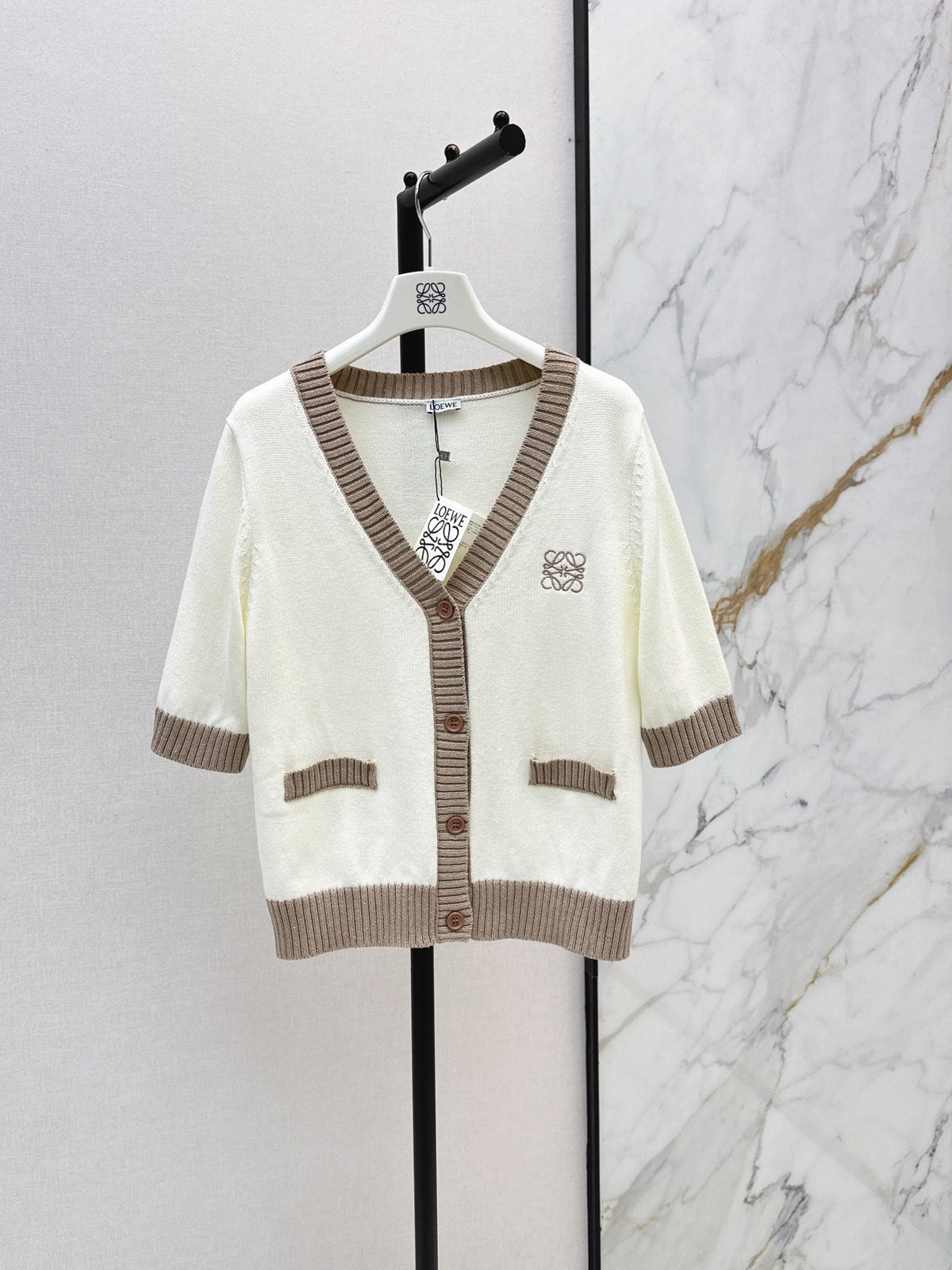 26FW New V-Neck Short-Sleeve Knit Top 🤍
