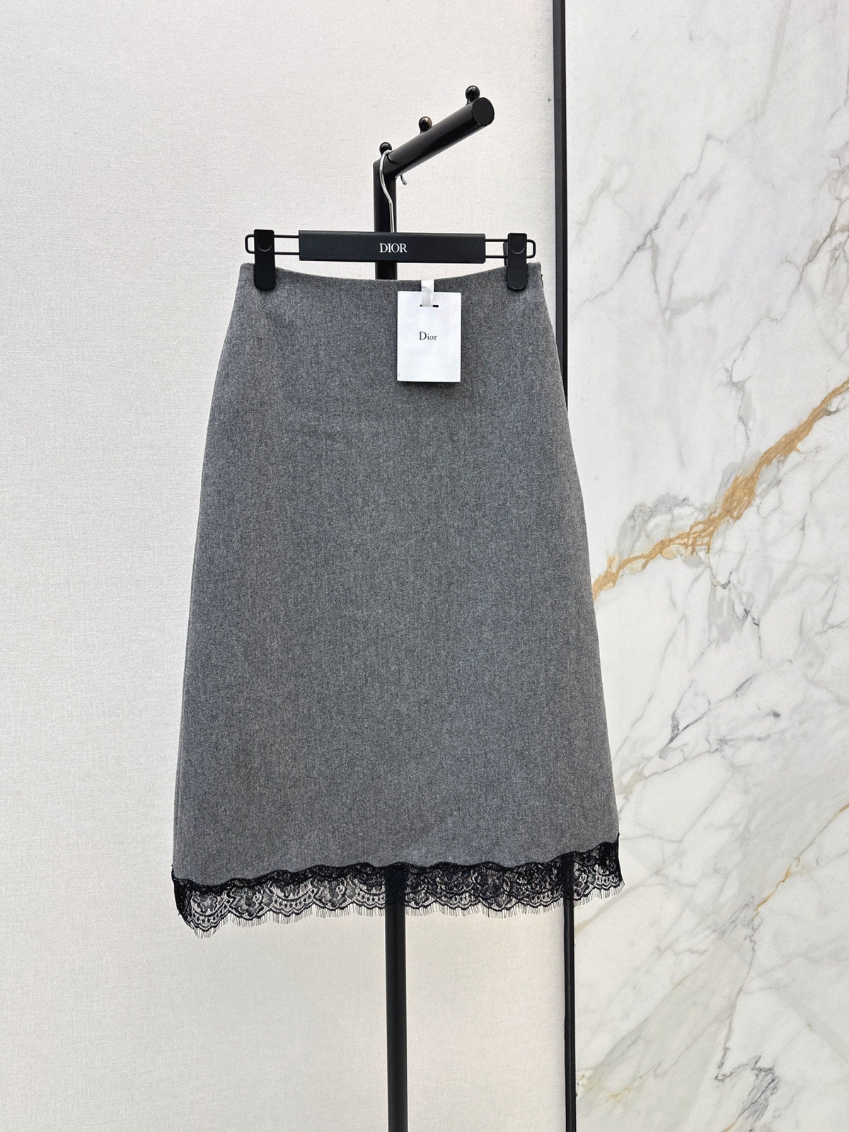 26FW New High-Waisted A-Line Skirt with Lace Paneling 🩶