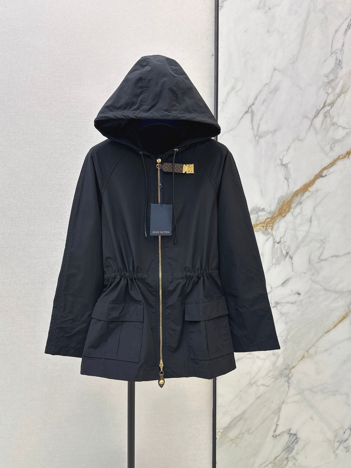 Louis Vuitton/26FW New Hooded Trench Coat with Leather Tab Detail 🖤
