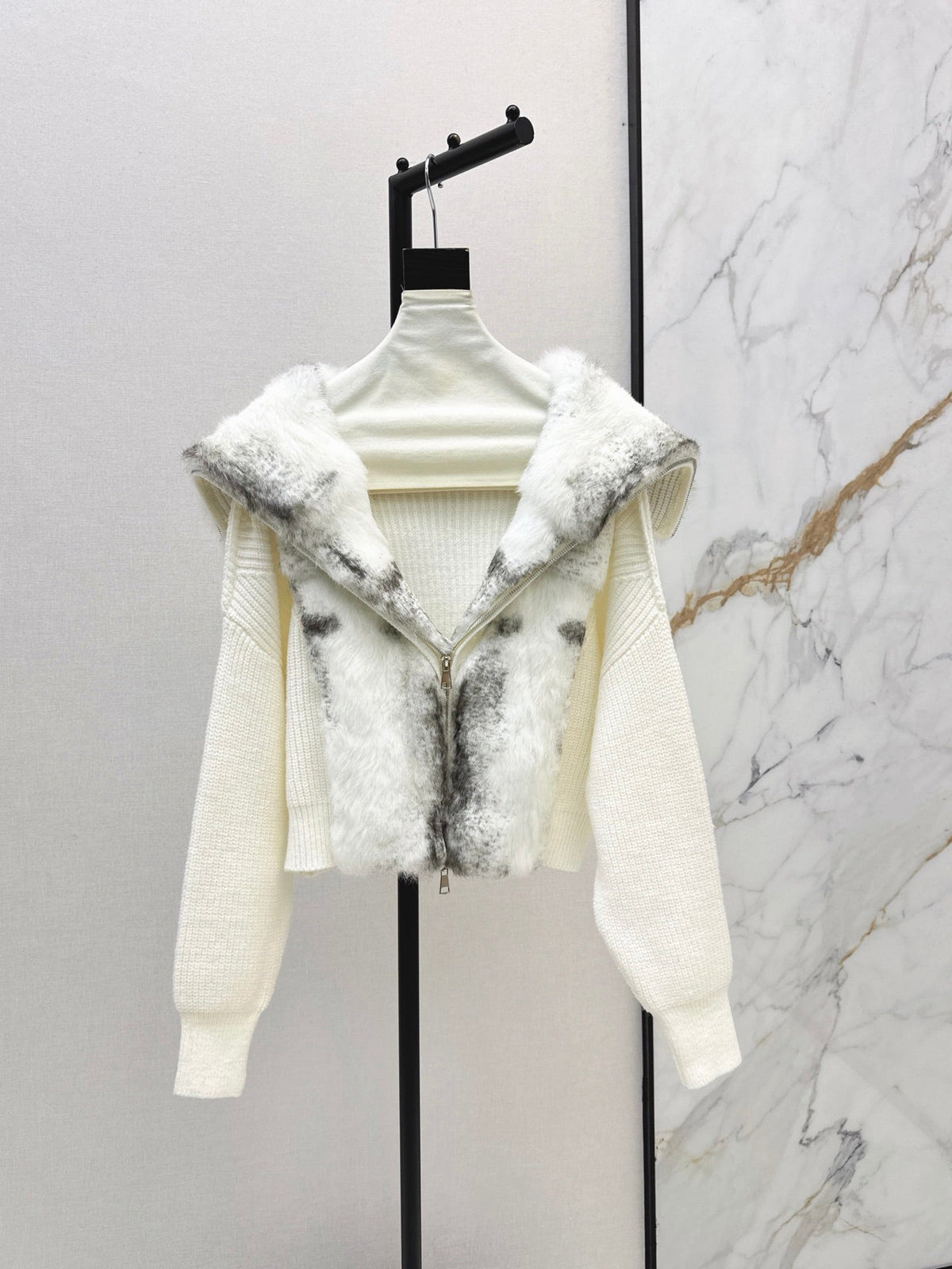 ❤️‍🔥Limited edition❤️‍🔥26FW New Knit Cardigan with Fox Fur Trim 🤎