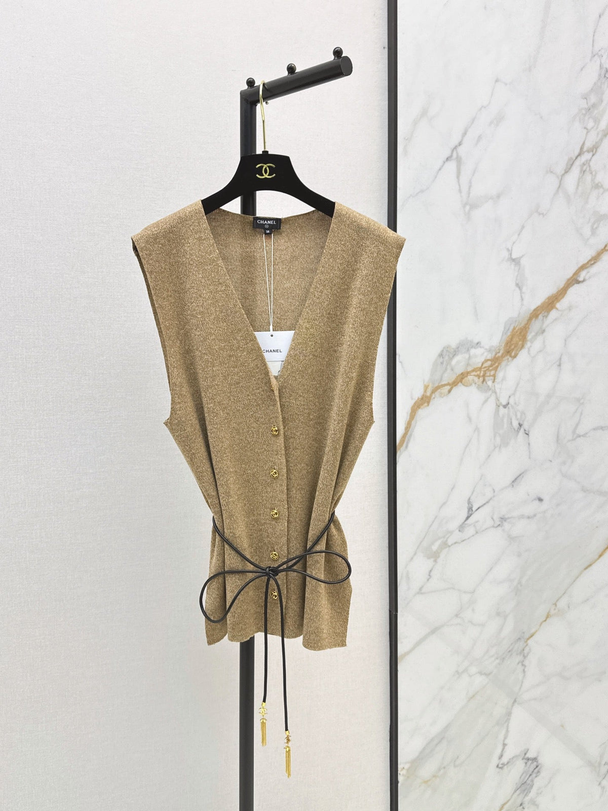 26FW New Camel V-Neck Sleeveless Knit Vest 🤎