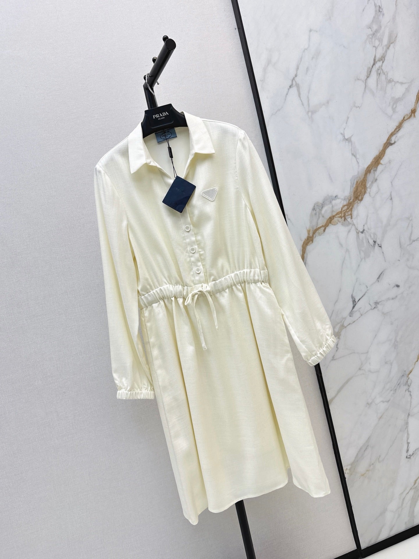 26FW New Elastic-Waist Dress with Triangle Logo Detail 🤍
