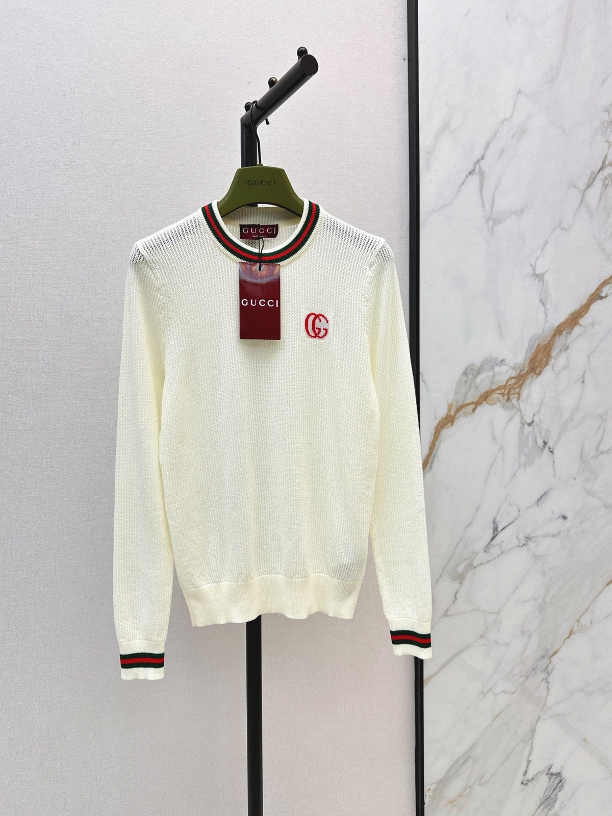 26FW New Classic Crew-Neck Sweater 🤍